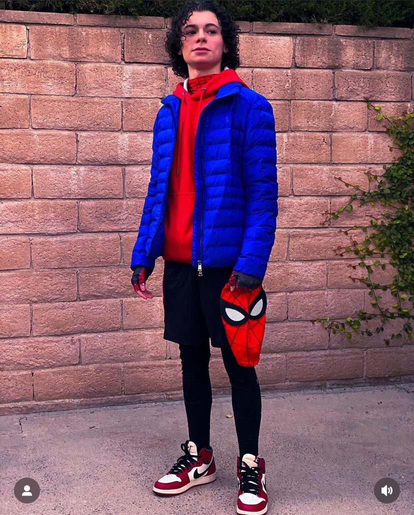 TheYoungestMM's tweet photo. Storybrooke’s Spider-Man!
Do you know how hard it is to swing from the buildings when they are all short? https://t.co/MZGgn0YfUY