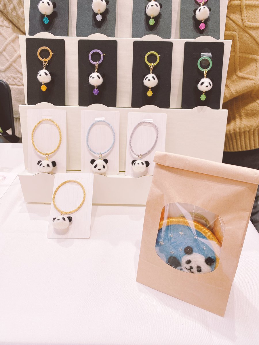 sAekoさんのブースに遊びに行ってきたよ🐼
新作をお迎えしたパン！可愛い♡
#minneハンマケ