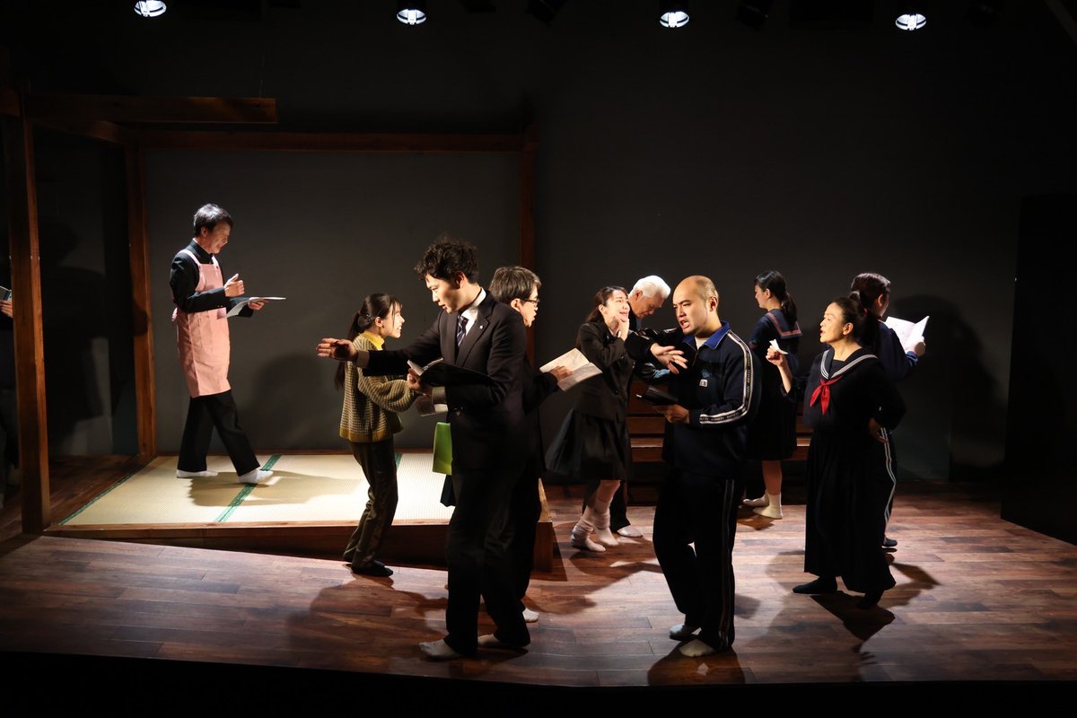 ppteranodonn's tweet photo. 【千秋楽☀️】
『青春にはまだはやい』
13時の回無事終演いたしました。
ご来場ありがとうございました！

17時半の回は、
当日券10枚以上あります✨
ほぼ絶対入れます！

開演40分前からお求め可能！
これでラスト！
配信はしません！

駆け込んでください💨！
#プテはや
※上演時間は約105分予定 https://t.co/T3kBe9mnkk
