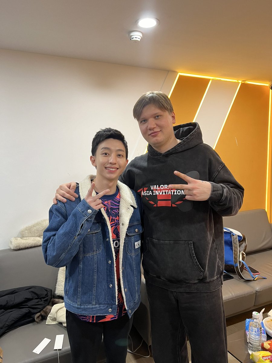 PRX f0rsakeN tweet media