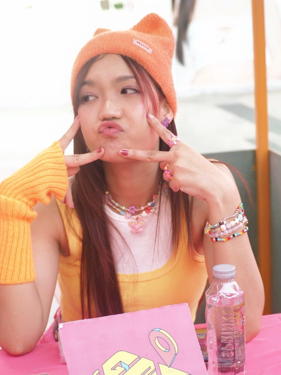 JebjebJeep's tweet image. อันยอง แซนดี้ 
#SandiGPS
#GPStrackingyou 
#Siamjshow