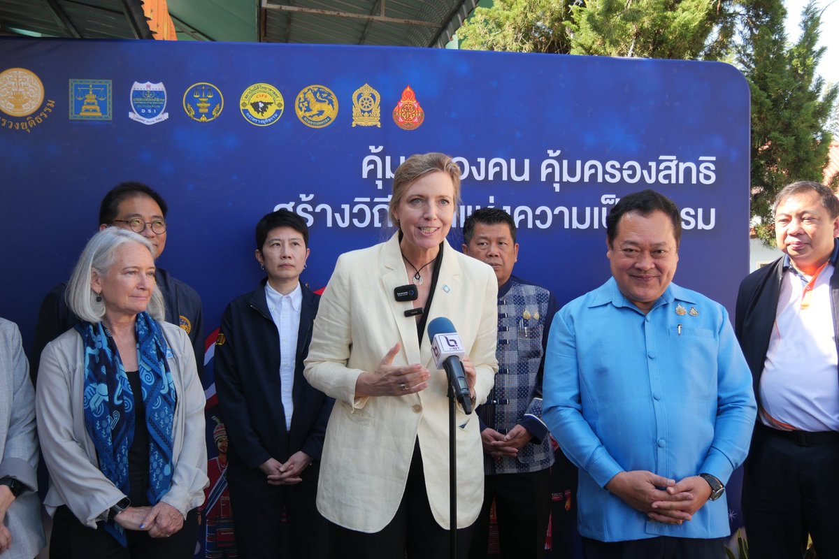 Friberg_Storey's tweet photo. 🇺🇳Team @UNThailand - UNHCR, IOM &amp; UNICEF - in #ChiangRai to witness real impact of our partnership with 🇹🇭Gov’t of Thailand on ending statelessness. Glad to join Minister of Justice @TaweeSodsong as nearly 200 stateless G-students get their 13 digit ID numbers. https://t.co/a2kS0cbY1a