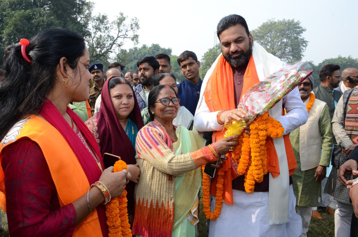 samrat4bjp's tweet photo. आज खगड़िया में बिहार स्टेट डेंटल कॉन्फ्रेंस द्वारा आयोजित IDA खगड़िया कॉन्फ्रेंस में उपस्थिति चिकित्सक समुदाय को सम्मानित किया एवं संवाद स्थापित कर आयोजन के लिए साधुवाद दिया।
#Khagaria
#DentalDoctors
#Health_Department https://t.co/x4X1B5ArsA
