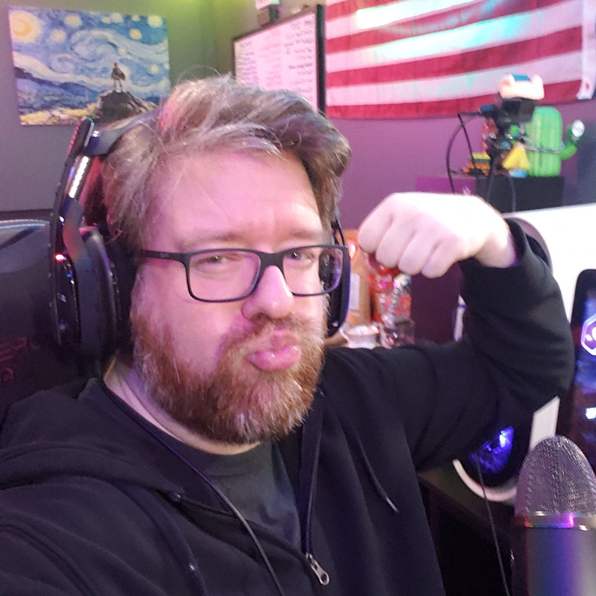 InstantVincent's tweet photo. Sugar daddy flex!
#chatmademedoit #twitch #twitchstreamer #instantselfie https://t.co/RgcZgom21E