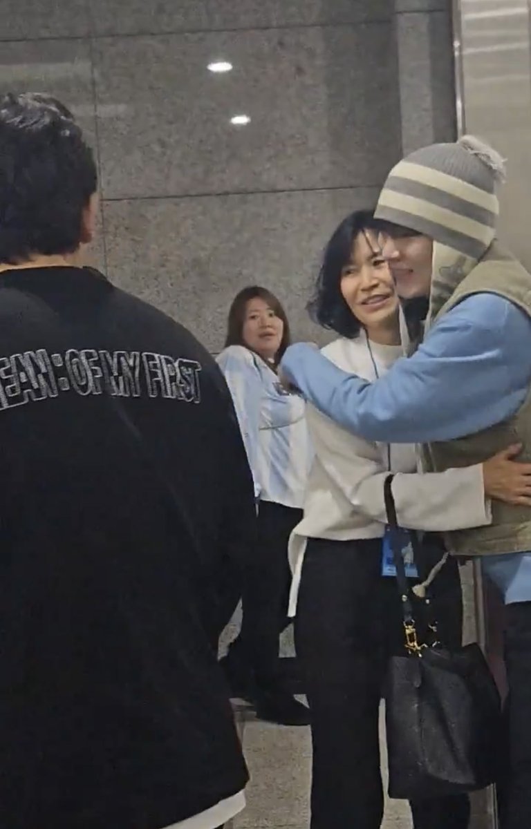 and Minho’s mom