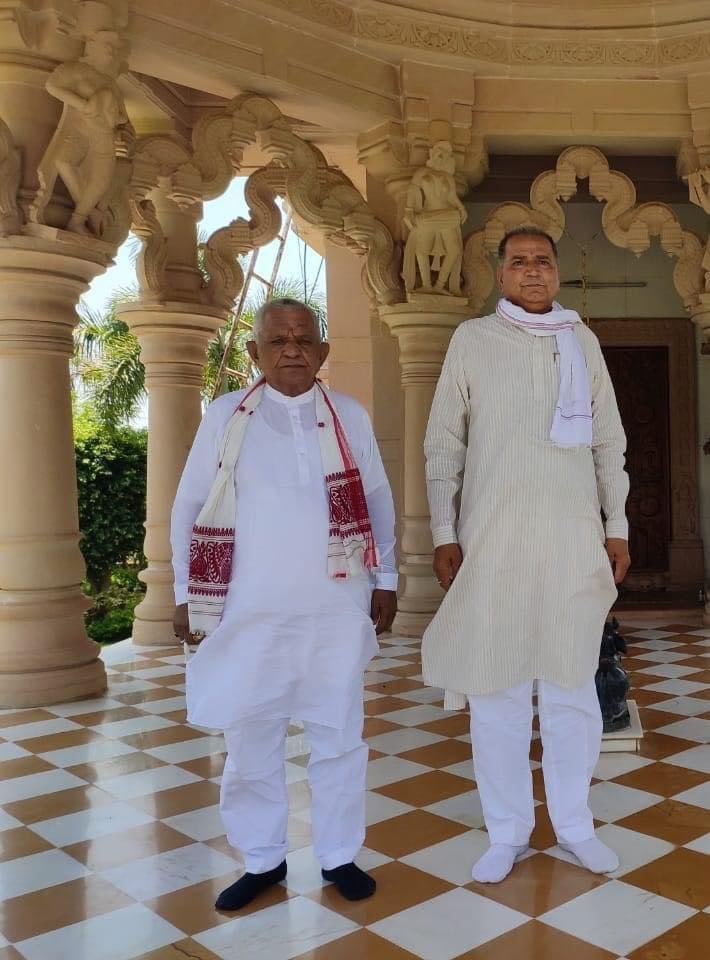 सांचौर के विधायक श्री जीवाराम चौधरी जी को जन्मदिन की हार्दिक शुभकामनाएँ। मैं आपके उत्तम स्वास्थ्य व दीर्घायु जीवन की मंगल कामना करता हूँ। 

<a href="/jivaramchoudhar/">Jivaram Choudhary Mla</a>