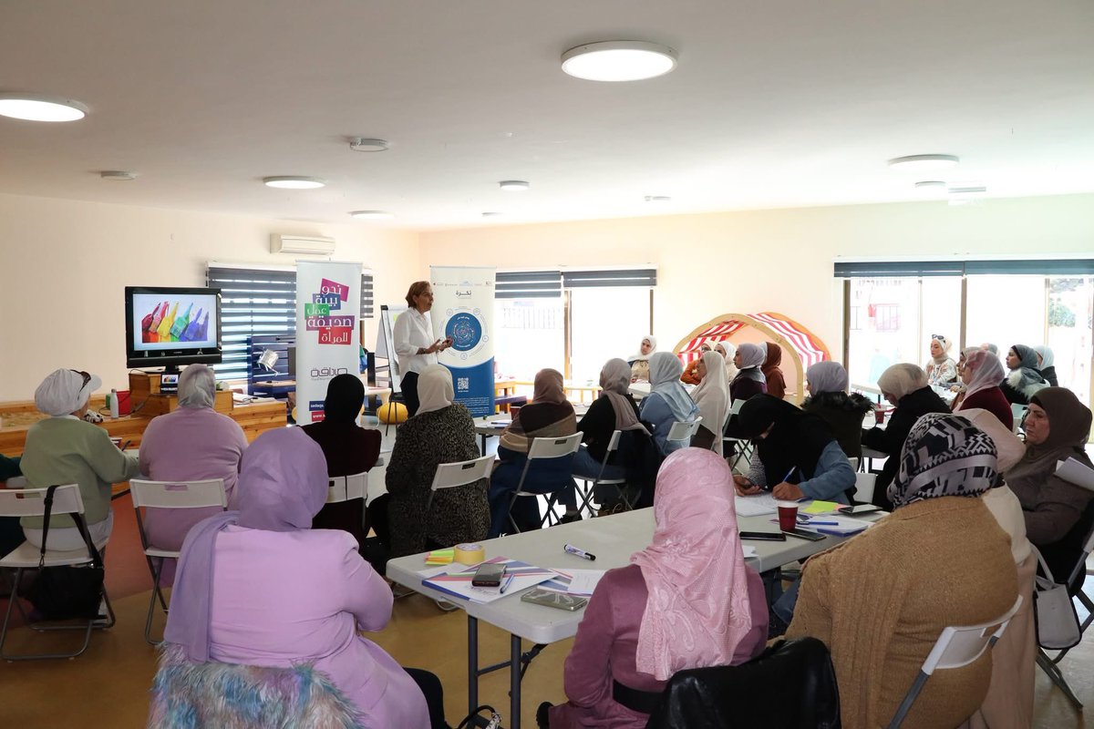 صداقة وبالتعاون مع جمعية الخدمة الجامعية العالمية في كندا "WUSC"، وخبيرة الطفولة المبكرة الأستاذة ريم أبوالراغب، تطلق دورة تدريب "إدارة الحضانات" والذي يستهدف عدد من صاحبات ومديرات الحضانات من سبعة محافظات (معان، الكرك، مأدبا، عمان، الزرقاء، عجلون، اربد).