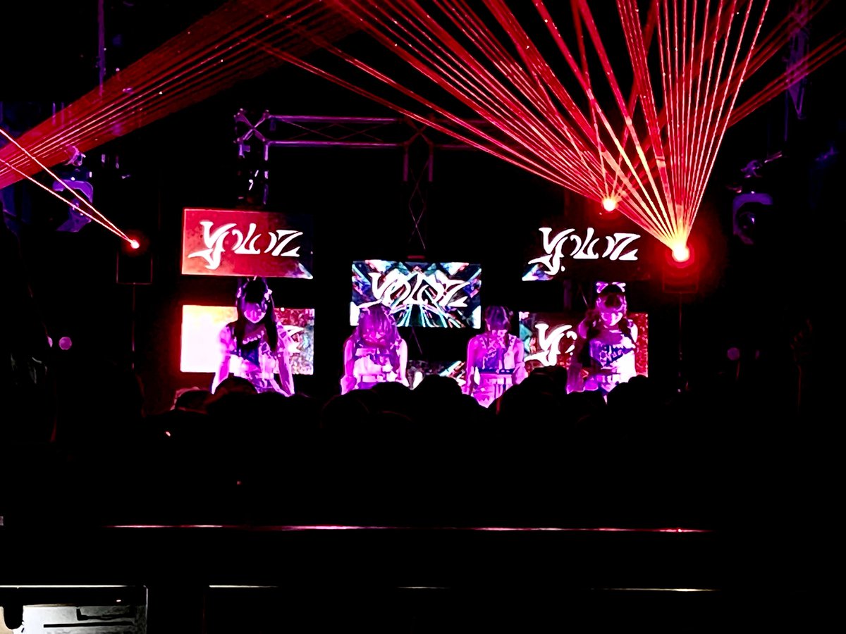 huez_official's tweet photo. 2024/12/1

YOLOZ
3rd ONEMAN「FACE the LIVE」
at Veats渋谷

演出、レーザー、VJ、映像制作をhuezが担当いたしました！
ありがとうございました！

#YOLOZ https://t.co/yiIWalS4lT