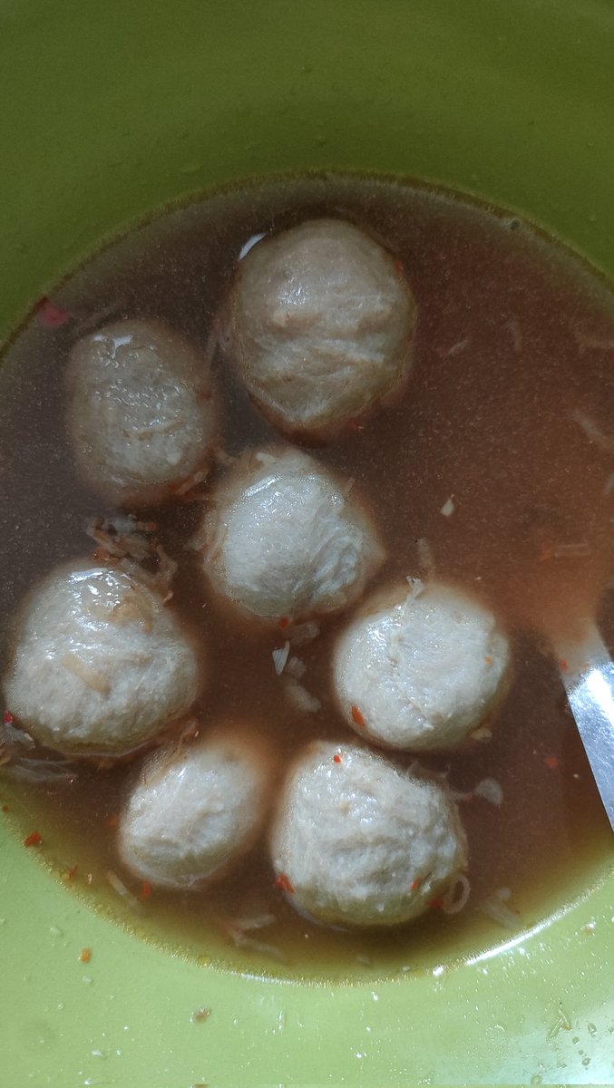riadewaiiu's tweet photo. Bakso merbabu pedes terendul buat nyeduh kolongan🤧 https://t.co/Aqd7XkagGf