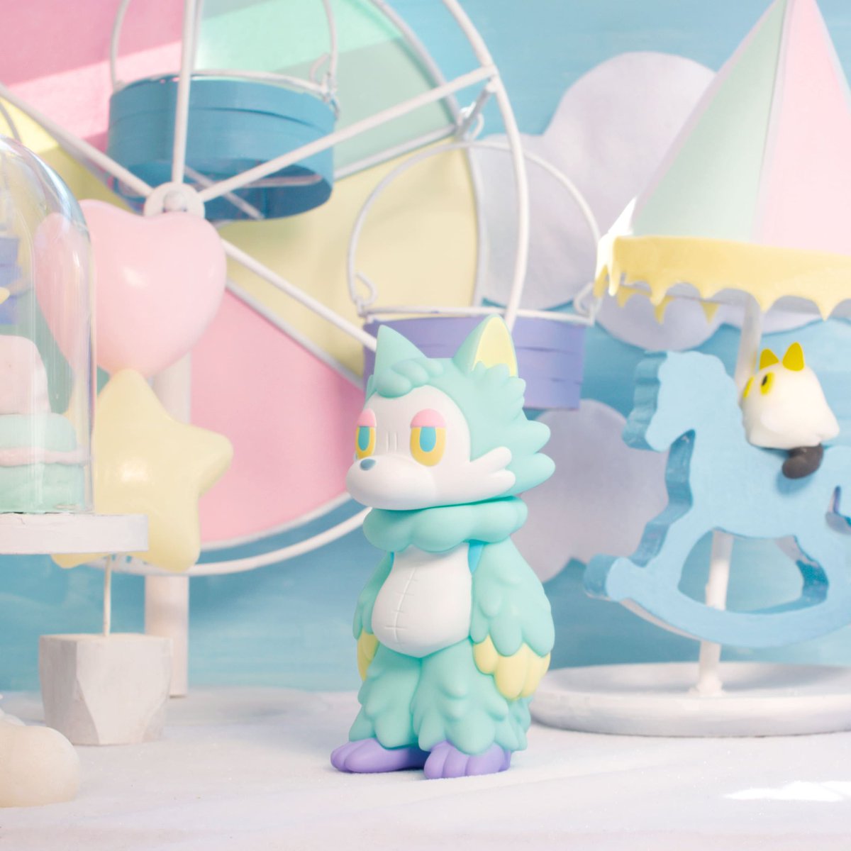 DS_spacecaiman's tweet image. 【🐺 #あらいきりこ個展よくねむる 🐺】

ソフビ完売のお知らせ。

おおかみくんソフビ「ゆめ」が完売となりました。
個展終了後に通販の予定がございますので、準備ができましたらご案内いたします。
ご案内までしばしお待ちください！

#あらいきりこ　#DScaiman