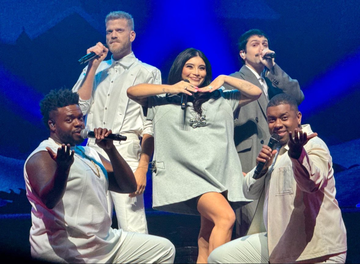 davonte_ptxstan's tweet photo. we listen and we don’t judge 

pentatonix edition https://t.co/O77vjyhlV2