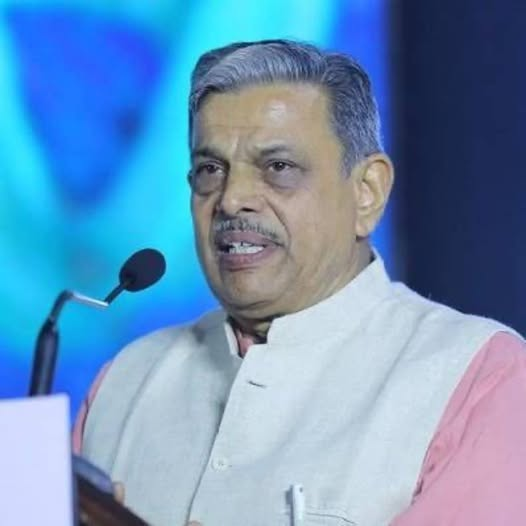 MukhiyaMu5964's tweet photo. महान विचारक, राष्ट्रीय चिंतक और अद्वितीय संगठनकर्ता, विश्व के सबसे बड़े स्वयंसेवी संगठन राष्ट्रीय स्वयंसेवक संघ (RSS) के सरकार्यवाह, आदरणीय श्री दत्तात्रेय होसबाले जी को जन्मदिन की हार्दिक शुभकामनाएं।
आपके कुशल नेतृत्व और प्रेरणा से देश में राष्ट्रवादी विचारधारा और समाजसेवा को नई ऊंचाइयां मिली हैं। ईश्वर से प्रार्थना है कि आपको उत्तम स्वास्थ्य, दीर्घायु और प्रसन्नता का आशीर्वाद मिले।
@RSSorg  #DattaHosabale