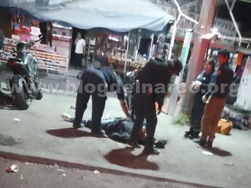 blogdelnarcomex's tweet photo. Nueva Masacre en Guanajuato, ahora en El Trébol de los Apaseos, justo en la entrada de Apaseo el Grande, dejó nueve muertos y 4 heridos, dos de los muertos eran bomberos y otro paramédico (Información en el enlace) https://t.co/mjXQfKkpqs https://t.co/OK1meqI4x3