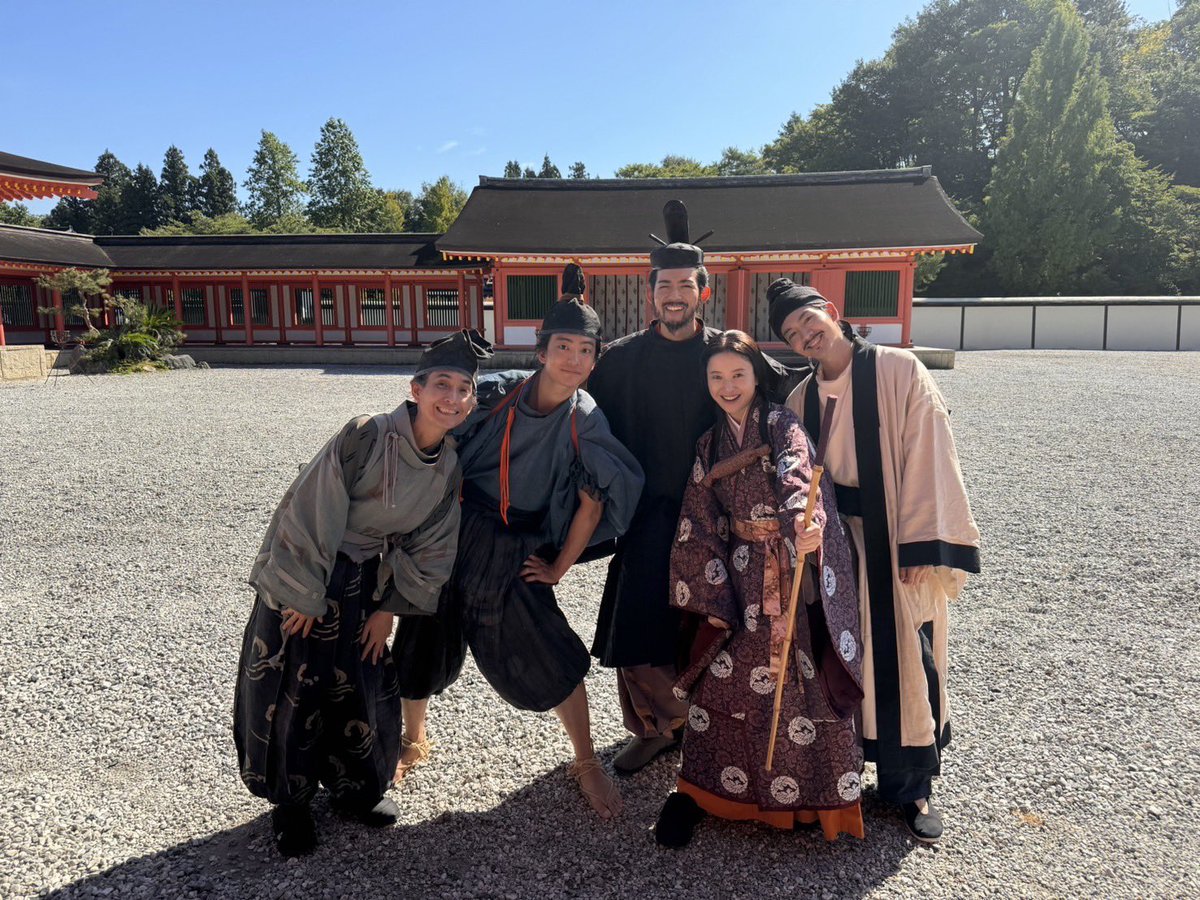 ystk_yrk's tweet photo. やほやほ日曜日ー🙌🙌
はろはろ12月ぅぅぅ‼︎⁈
いやぁ早いですねもうそんな時期ですね
そりゃあと3話になりますよね🥺
いよいよ
光る君へ　第46話　【刀伊の入寇】
物凄い勢いで物語が進んでいくので
しっかり捕まってくださいな
珍しいメンバーで📷
ではでは
本日も
あなたの1時間私にください❤︎ https://t.co/ElfNFRmWm9