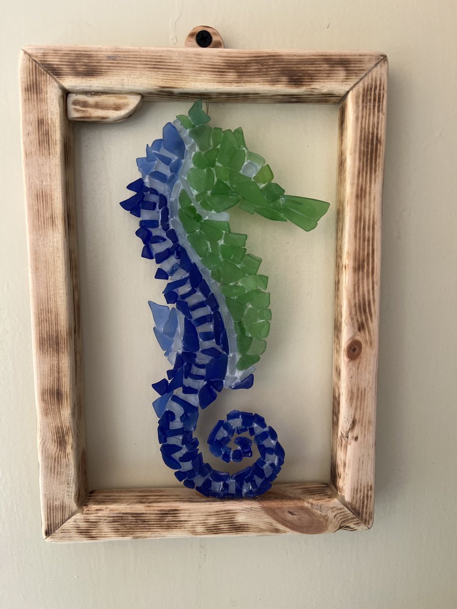 JoJohanus13's tweet image. Τι εννοείς δε στολίζουμε Ιππόκαμπο τα Χριστούγεννα 😅🤭 #seaglass Καλό Μήνα!