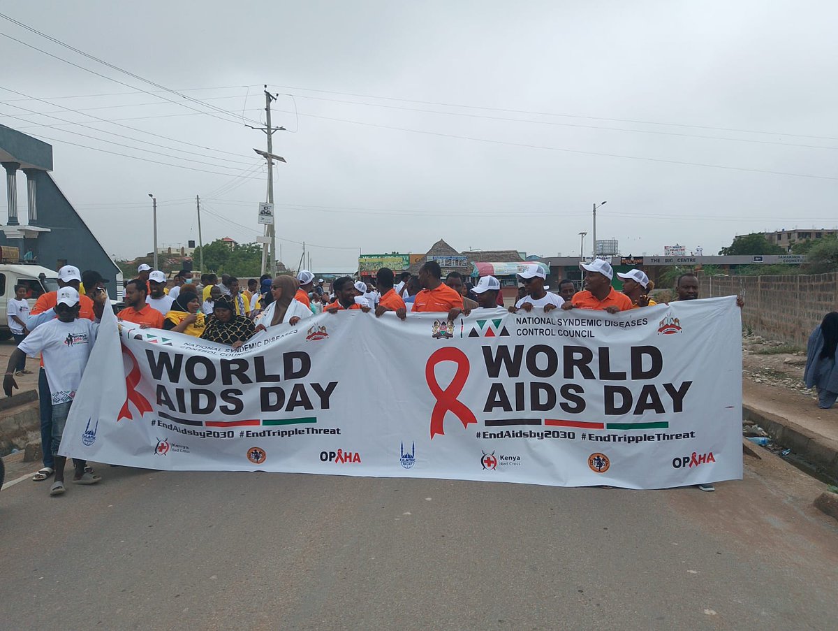 BHESP Wajir waxay garab taagan tahay caalamka maalinta #WorldAIDSDay2024. 
Wadajir, aan iska kaashano sidii aan u #EndTheTripleThreat ee ah HIV, cunsuriyadda, iyo sinaan la’aanta. Aan sii wadno u doodista caafimaadka, waxbarashada, iyo awood-siinta dhammaan bulshada. 
#bhespcares