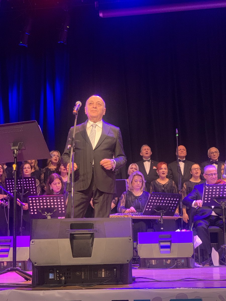 drgoktanay's tweet photo. #31İstanbulTürkMüziğiFestivali açılış konseri sıcak, samimi ve kalabalık bir protokol katılımı ile yapıldı. Kaymakam ⁦@RecaiKaral⁩’a, @bkrbld⁩ Başk. Yard. Ali Rıza Akyüz ve Ödül sahibi Sn. @profKural’ın DR. Dostlarına katılımları için teşekkür ederiz. #MÜZDAK https://t.co/WV4hx5YI00