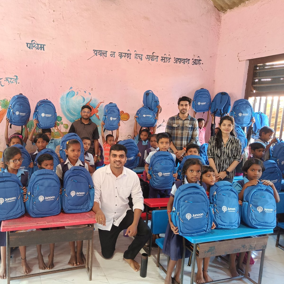junoon_reach's tweet photo. Junoon Foundation in association with Mespack India Pvt. Ltd. distributed school kits and stationery to 555 school children of 12 ZP schools from Wada taluka, dist. Palghar as a part of our Gift-a-Notebook initiative in October. 
@daanutsav https://t.co/4phYgVAzqe
