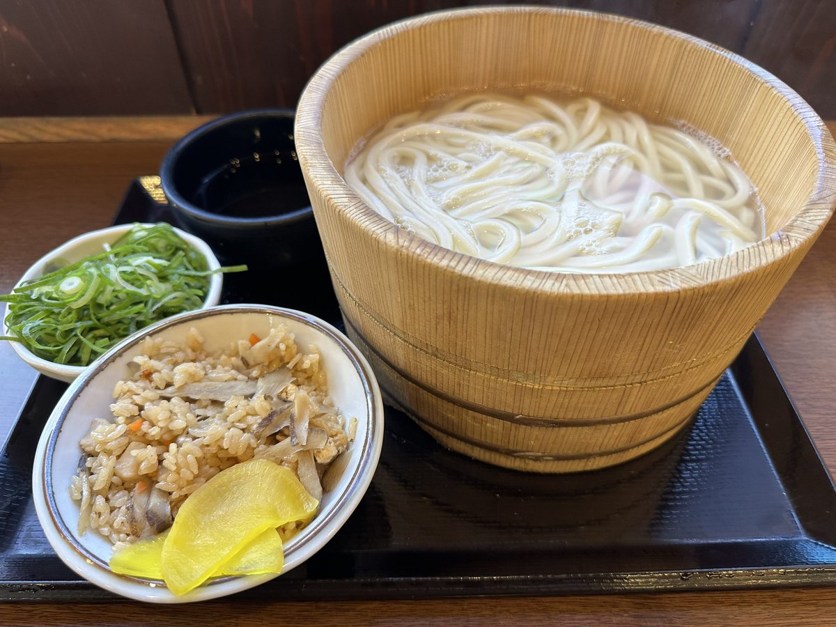 釜揚げうどんのおかげでひっきーならずに済んだ◥█̆̈◤∥