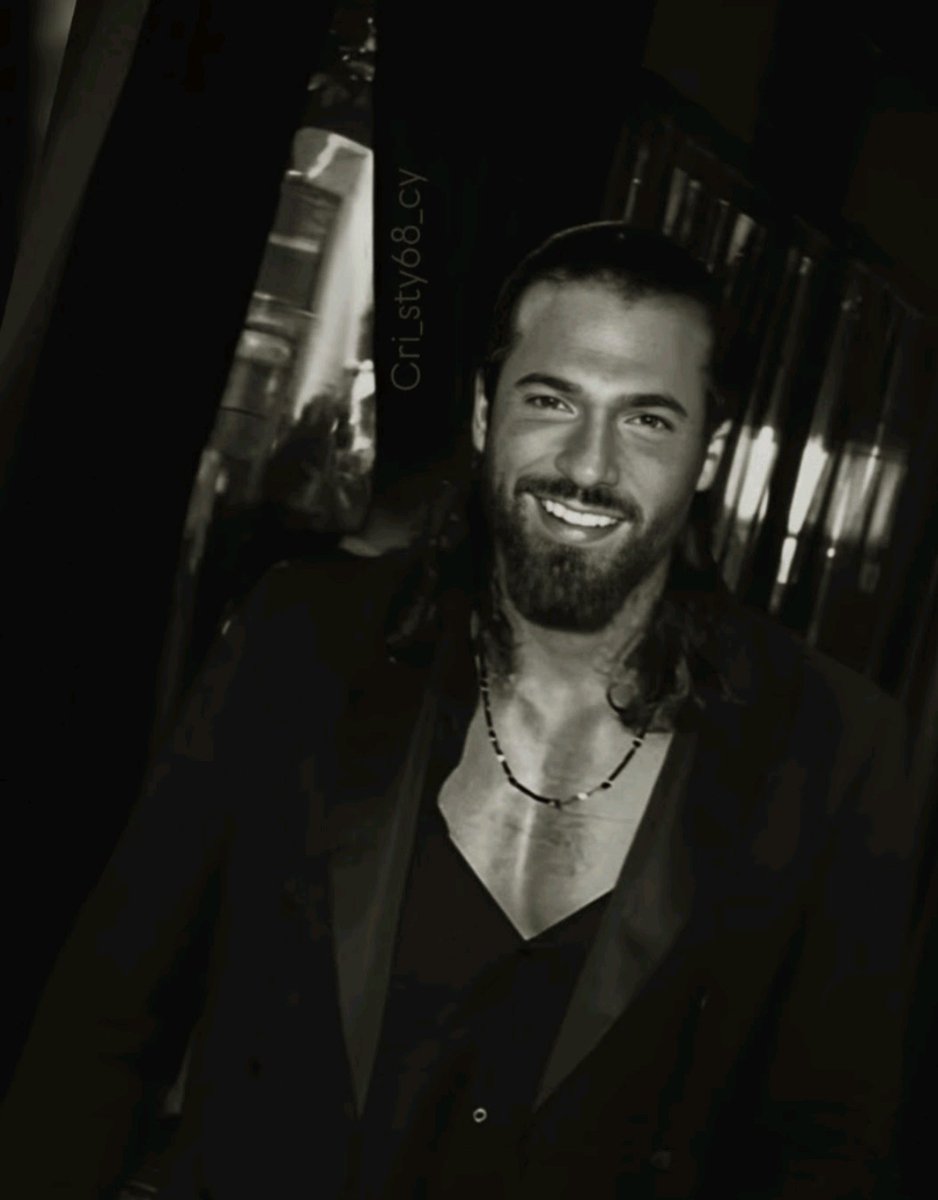 No puedo cambiar el mundo, 
pero puedo cambiar mi mundo.
#CanYaman ❤️❤️❤️❤️
Feliz domingo chicas disfrutad!!🌺💕
Esperándote 💚 💚 💚 💚 
#Sandokan 
#ElTurco