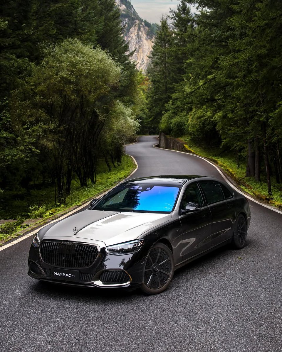 MercedesBenzInd's tweet photo. Elevate your weekend drives with the timeless elegance of the Mercedes-Maybach S-Class. 🌟 A sanctuary of luxury, crafted for those who savor the journey
#WeekendWithMercedes #MaybachSClass #MercedesBenzIndia https://t.co/bH0zXPvREz