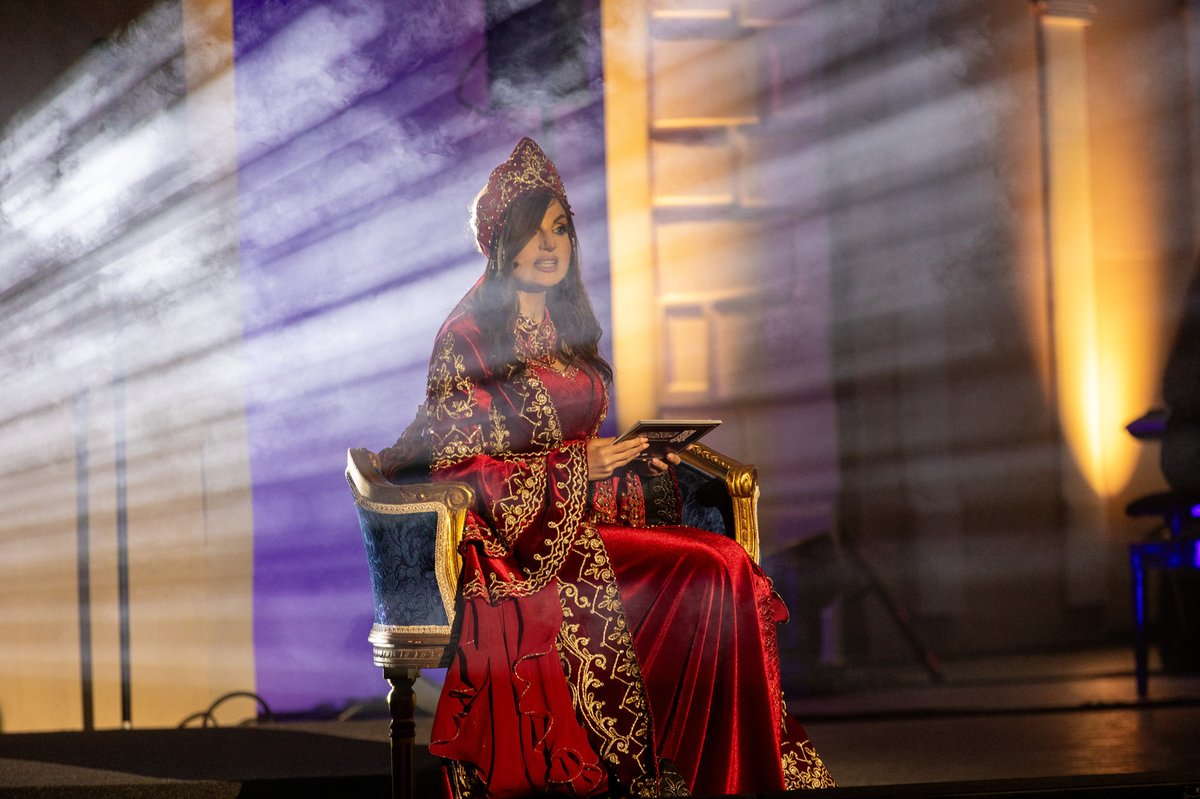 holaqatar92's tweet image. La 22ª edición de Al Ghorrah for Literature and Arts culminó con éxito, celebrando la rica herencia árabe-islamica con obras como Al Feel Ya Malik Al Zaman, conciertos de la Qatar Philharmonic Orchestra y talleres interactivos. 🌟 #AlGhorrah2024 #QatarCulture #DohaEvents