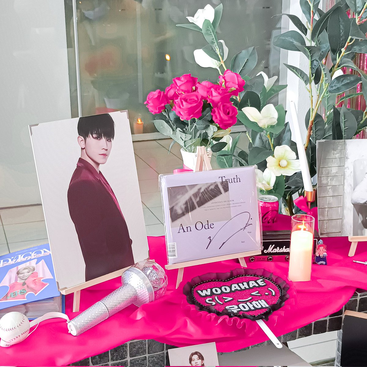 kyeomiecuties's tweet photo. Woozi dayyy 💖🖤🎀🌟 #RubyRedWoozi
Had so much fun with carat yesterday! The deco are so preetttyyyyyyyy 💖 https://t.co/Hdu6hEZ9yc