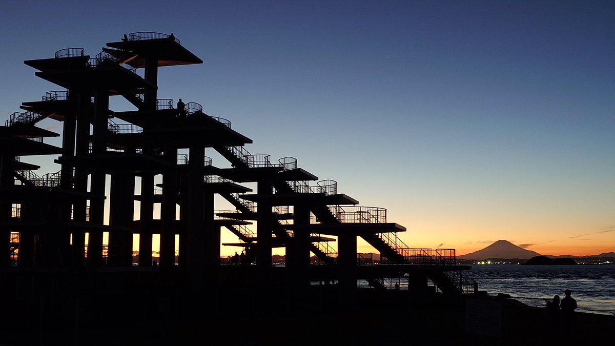 ふと思って富津岬に・・・

明日から心機一転頑張りますかね〜〜〜💪

#富津岬
#心機一転