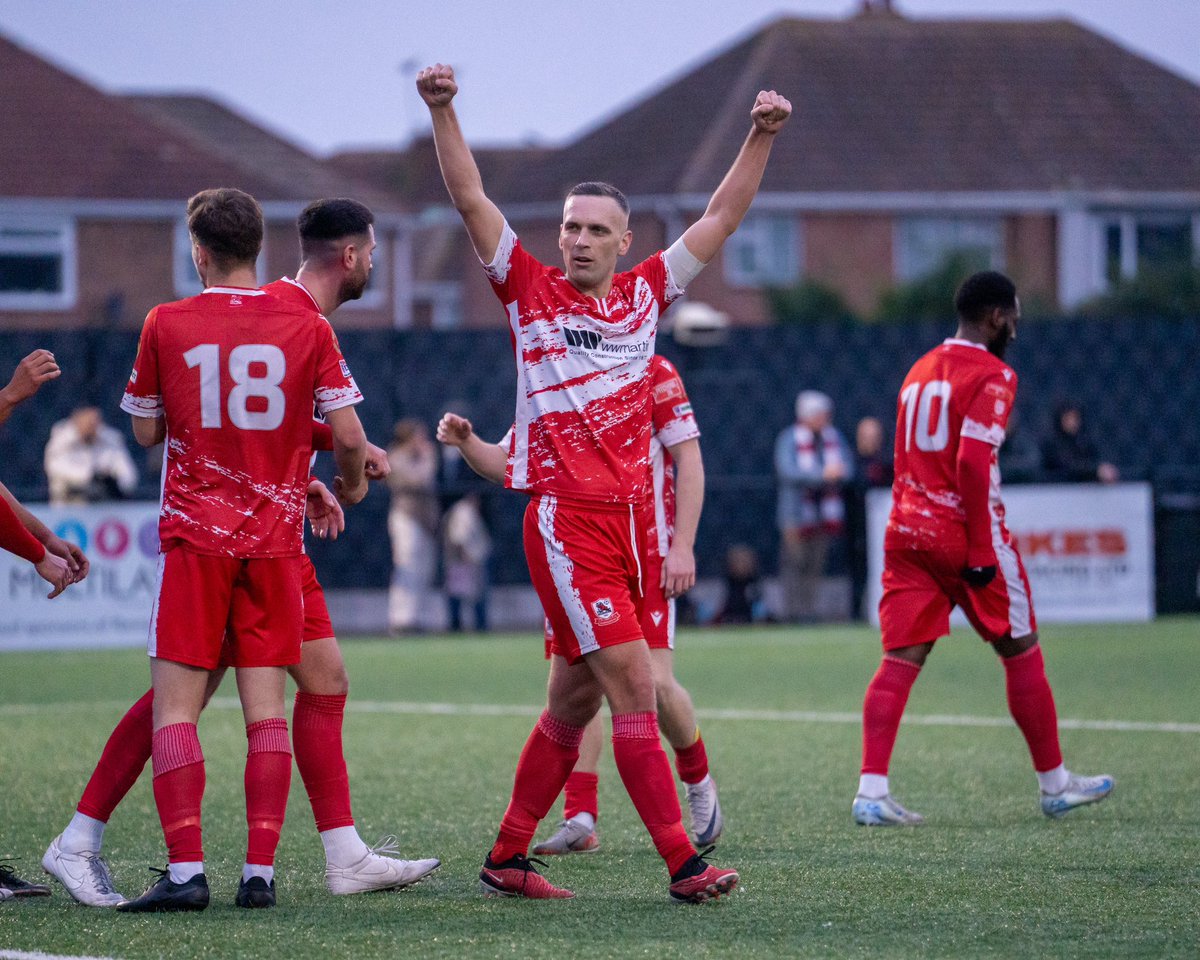 RamsgateFC's tweet photo. Captain. Leader. Legend.💪🏻🐏
Huge congratulations to skipper Joe Taylor on his 200th appearance for Ramsgate FC AND scoring his 150th goal for the club! 🐏👏🏻🔥#RamsgateFC #Legend #200Appearances #150Goals @JoeTaylor28
📸- @atphotography94
🔴⚪️|#COYR https://t.co/FTX0LeMYf4