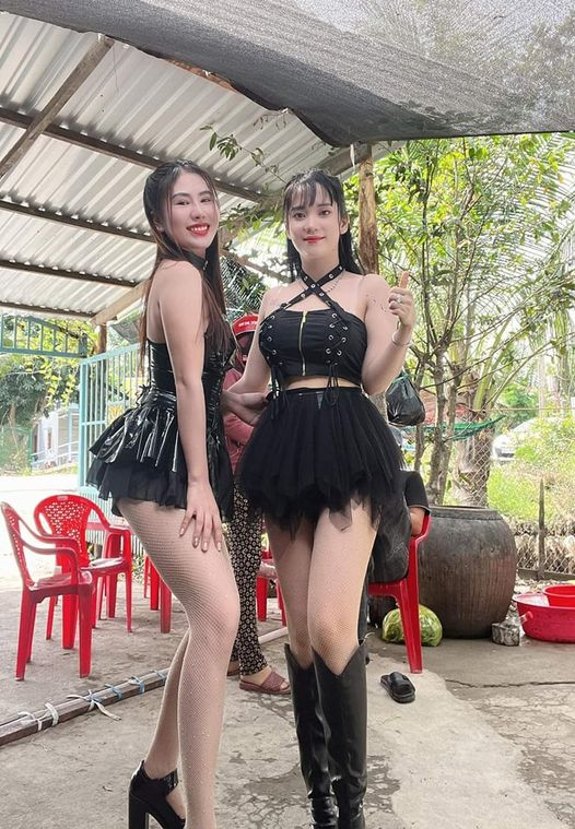 TraTramy1102's tweet photo. Mong anh chân cứng, đá mềm
Đường xa không mỏi, đường đời có em ...📷 https://t.co/wFW8j3IkP3