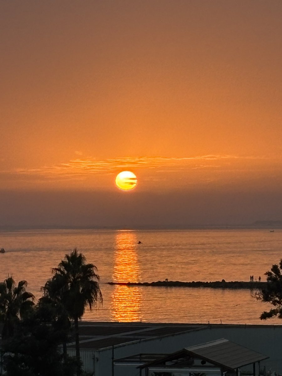 Días grises con espectaculares atardeceres 🌅