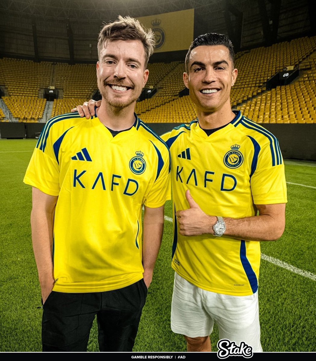The most random Cristiano Ronaldo link ups.

A thread