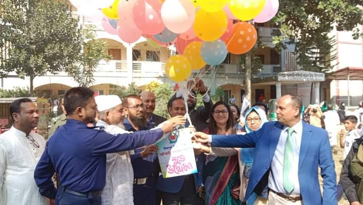 শিরপুরে স্মার্ট আইডি কার্ড বিতরণ উদ্বোধন