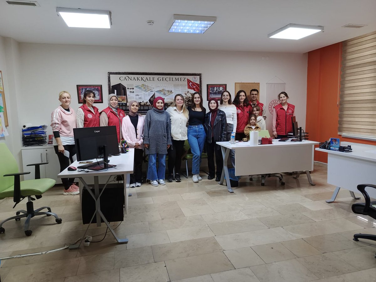 Aramıza yeni katılan gönüllü gençlik liderimizle tanışma toplantımızı yaptık 🤗