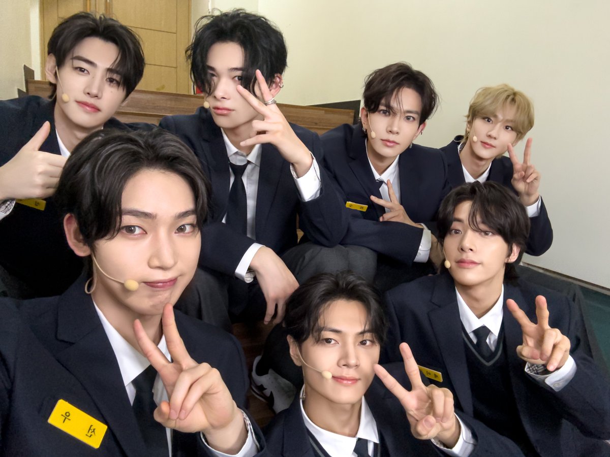 enhypenweverse's tweet image. [EN-BOARD] 241201

#돌박이픈왔다 #달콤하고행복한Daydream이었지
#ROMANCE_UNTOLD_daydream #NoDoubt #의심없이_ILOVEYOU❣️
#ENHYPENGENE🩷 

@ENHYPEN_members @ENHYPEN #ENHYPEN #엔하이픈