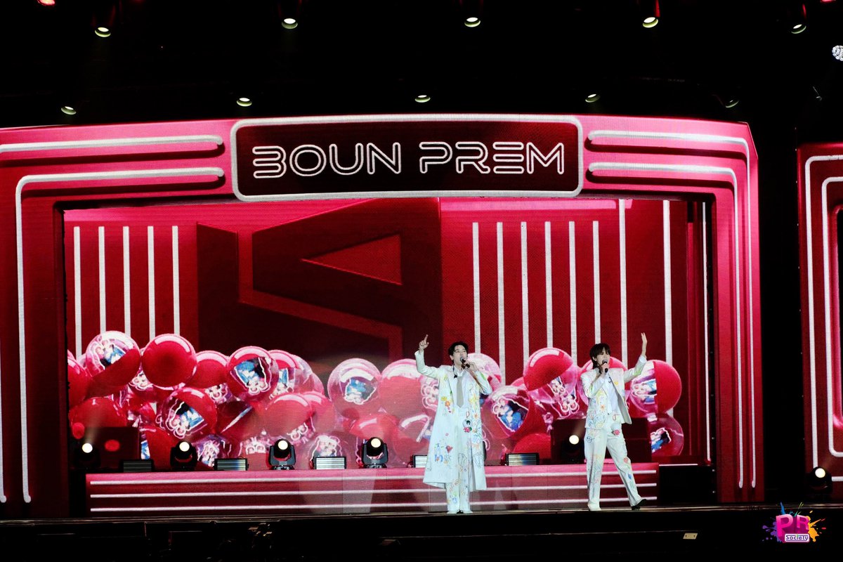 PRSocietyNews's tweet photo. เปิดเวทีสุดสดใสไปกับสองหนุ่ม “บุ๋น-เปรม” 

#GMMTVFandayinBKKxBP
#bb0un #prem_space 
#บุ๋นเปรม #bounprem
#GMMTVFandayinBKK2024 https://t.co/XMBrZHDM2Z