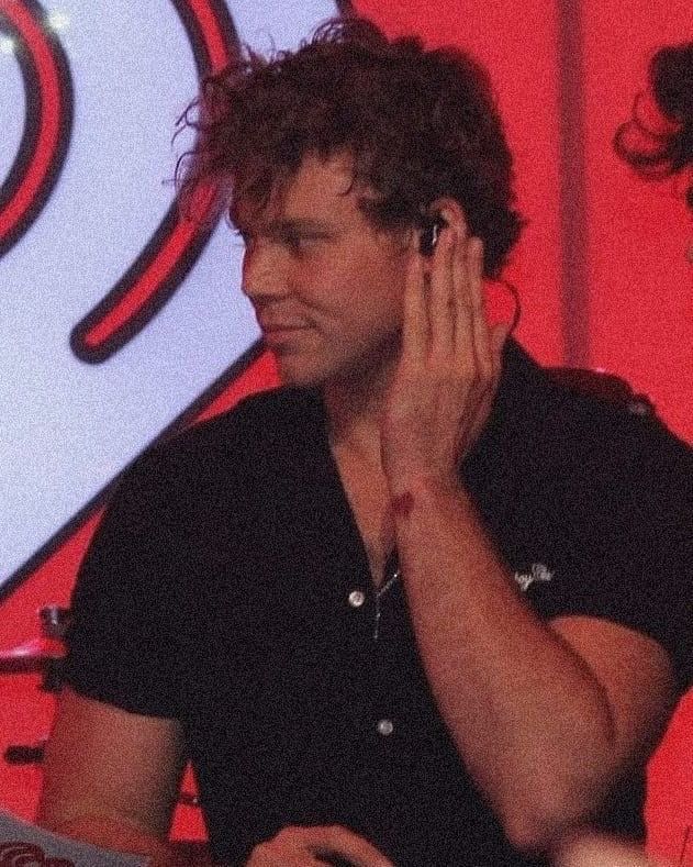 💭hourly afi (@afination94) on Twitter photo 