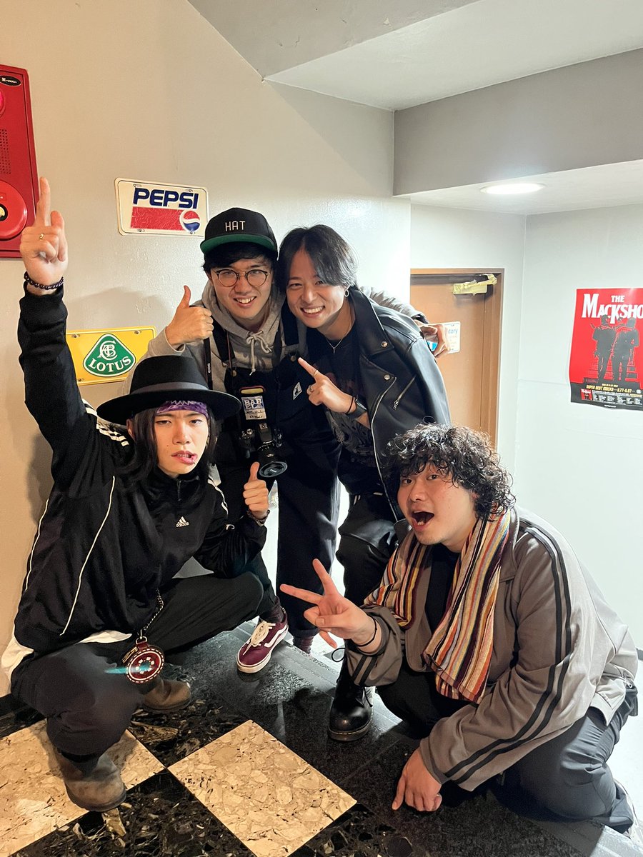 IsHolic_OA's tweet photo. 2024.12.01. 『GUITAR GUNS』 
年内ラストありがとうございました！！！ https://t.co/XHBVKI4CXv