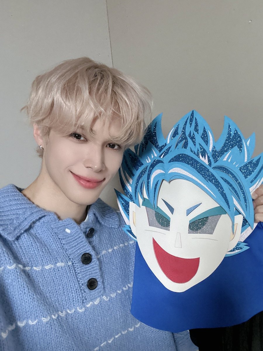 jchang63's tweet image. 파란 머리 맨의 정체는ㄴㄴㄴ~!
바로 저 제이창입니다!🤟
선라이트 놀랐죠? 저도 놀랐습니다 마지막 라운드까지 갈 줄 몰랐습니다
마지막에 떨어졌지만 가왕님은 역시 가왕님이셨죠~ 😎
선라이트~ 파란 머리 맨 나라고 소문 내줘! ㅎㅎ💛💛💛💛 사랑해

#JayChang #제이창 #ジェイチャン