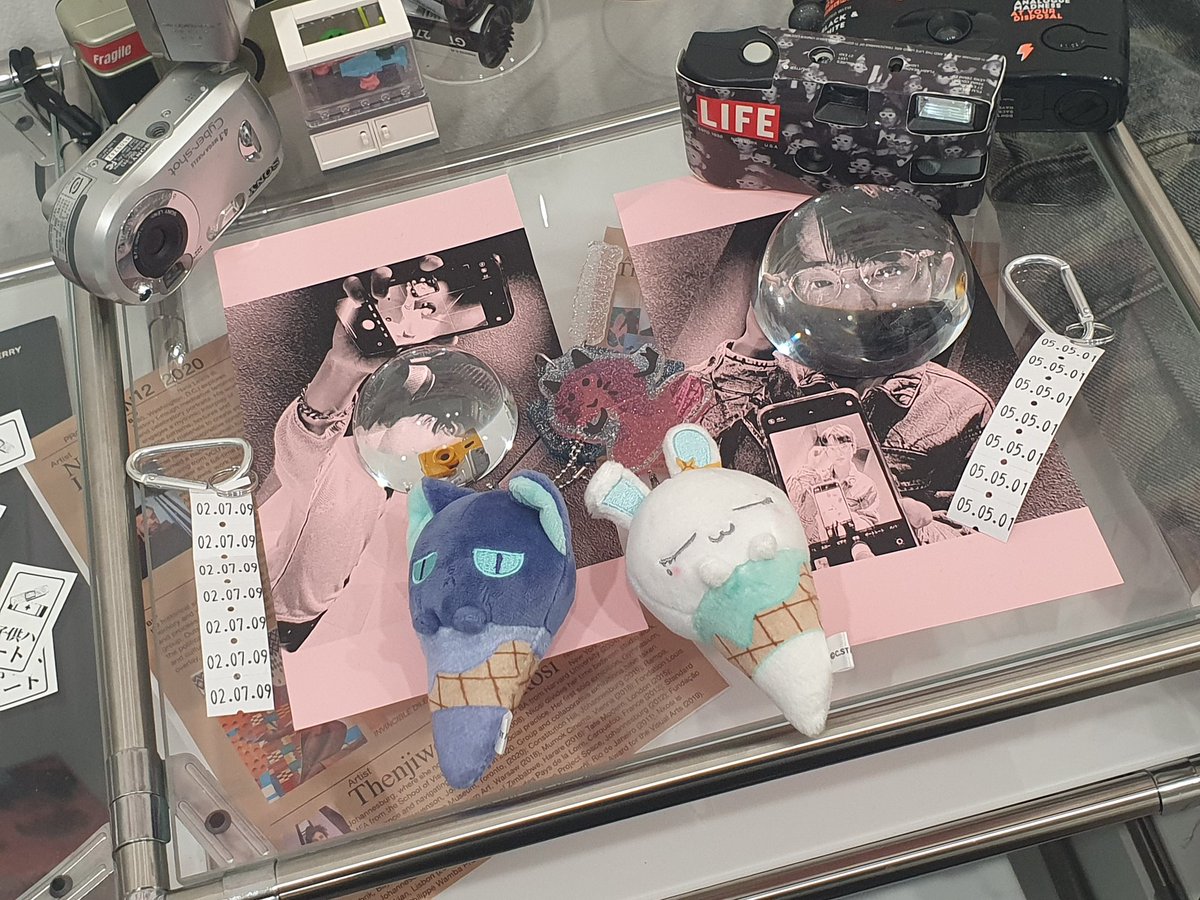 어제 작은것과 못 간 게 아쉬워서 늦게나마...
너무 재밌고 이쁜 카페 감사해요😍

#하루라스포에버
#HARULAS_LETS_GO
#느낌좋다하루라스레츠고