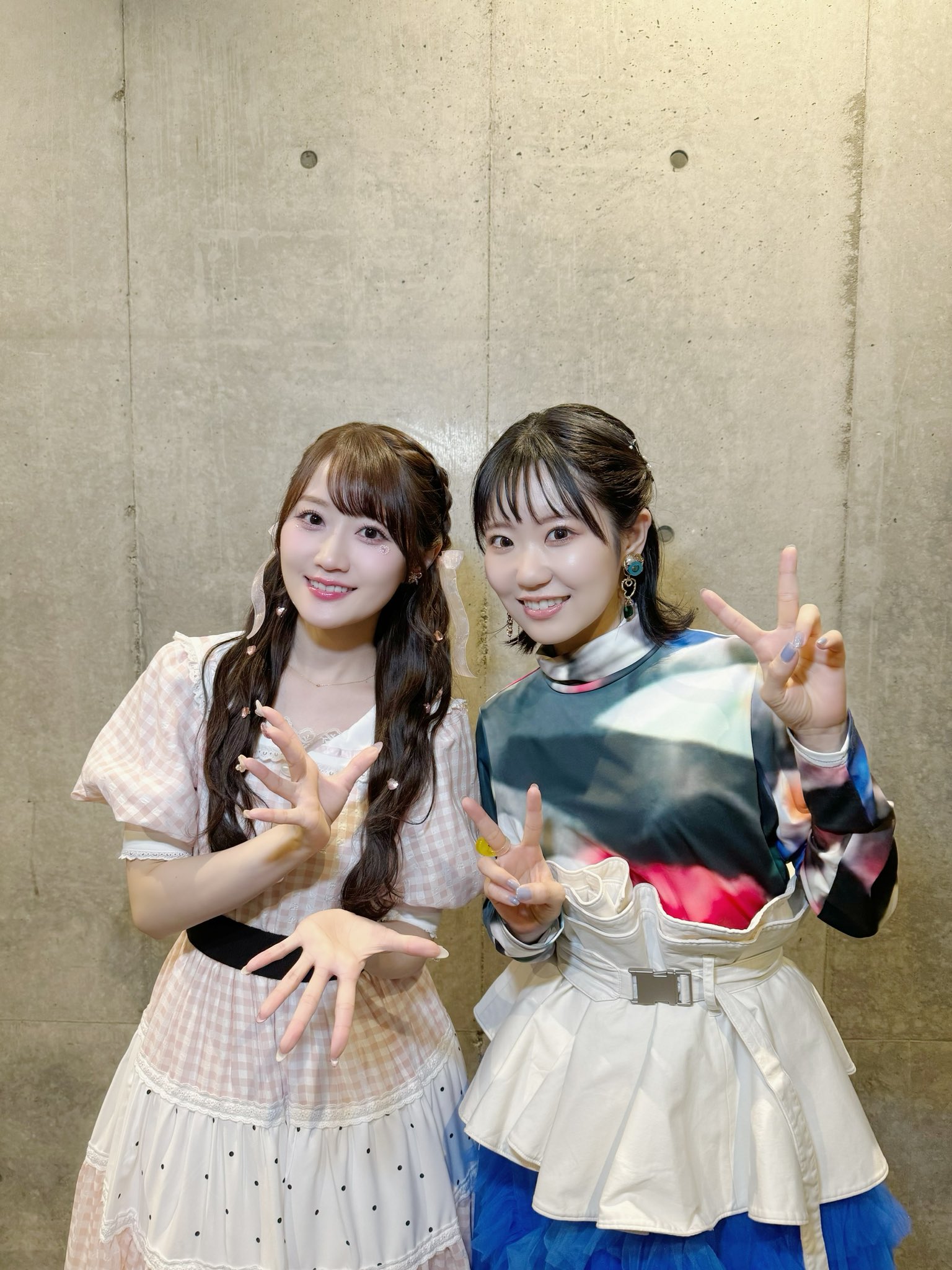 しゅがてん！ 声優直筆サイン入りポスター(古倉める役、くすはらゆい) 小倉 唯、夏を先取りしたカラフルポップな新アーティスト