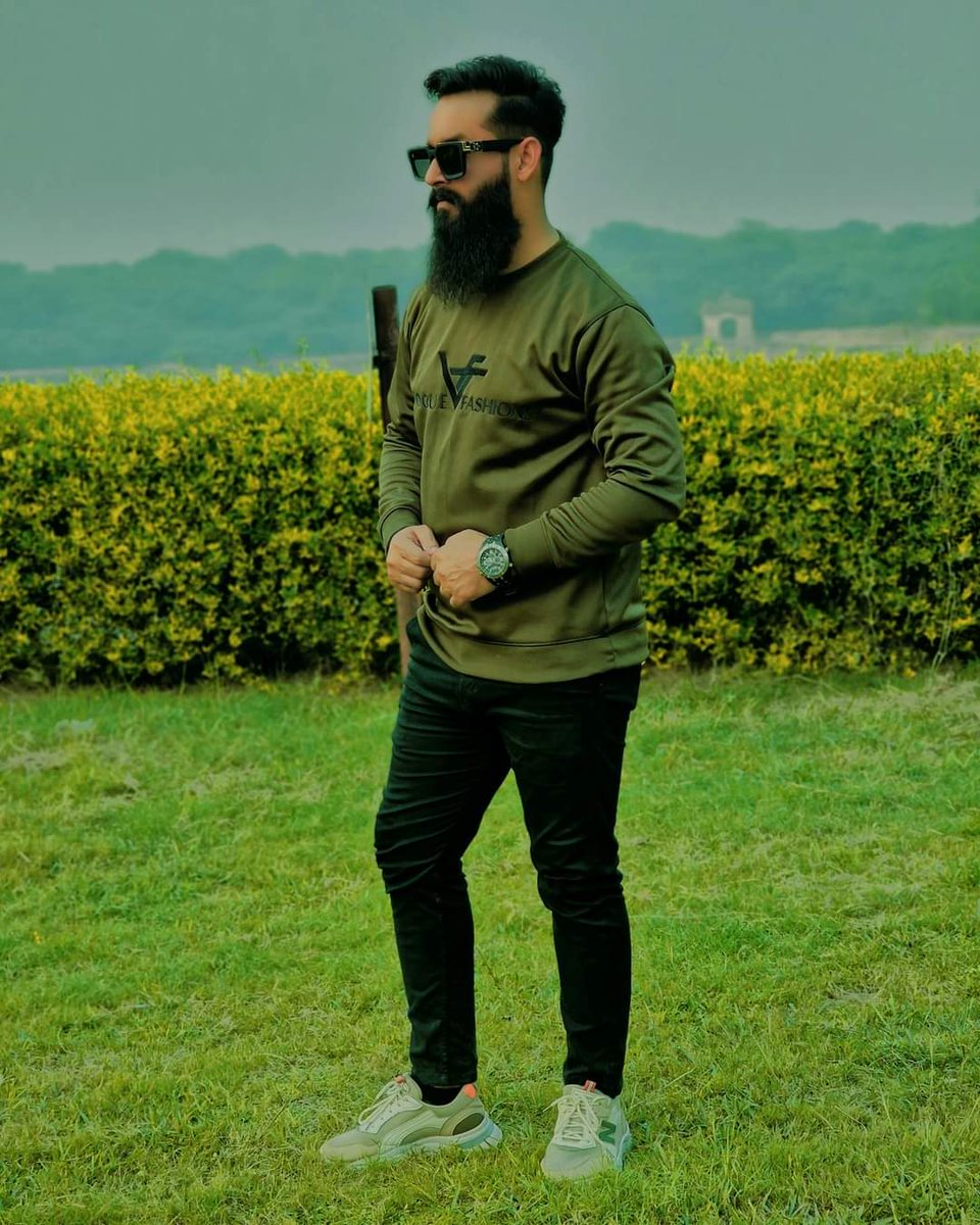 ✅ Features:
     .UPTO 50% OFF
- Unique Design
- Premium Imported Fabric 
- Color Guaranteed 
Size: M, L, XL
Website: voguefashionsfactory.com
Call &amp; WhatsApp: +92 304 461 3331
#voguefashions #PremiumMensOutfits #ImportedMensOutfits #VogueFashions #premiumhoodie #menssweatshirts