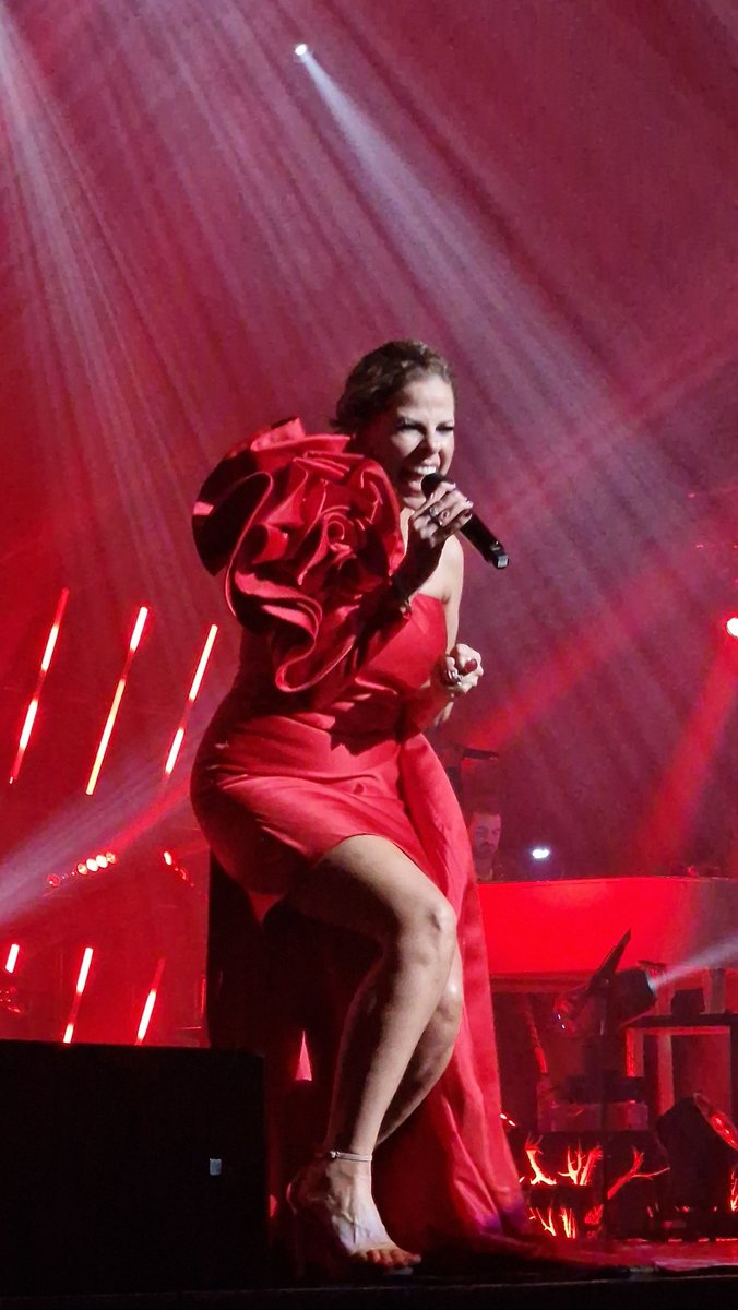MAVEDO1's tweet photo. GRACIAS POR HACER DE MIS ULTIMOS 30 AÑOS MUSICA!!!! DICEN QUE SEVILLA TIENE UN COLOR ESPECIAL Y POR SUPUESTO QUE ES ASI PORQUE TU SE LO DAS..  GRACIAS Y 30 VECES GRACIAS POR EXISTIR @PastoraSoler Desde Castilleja de la Cuesta https://t.co/Vu05SPrcvS
