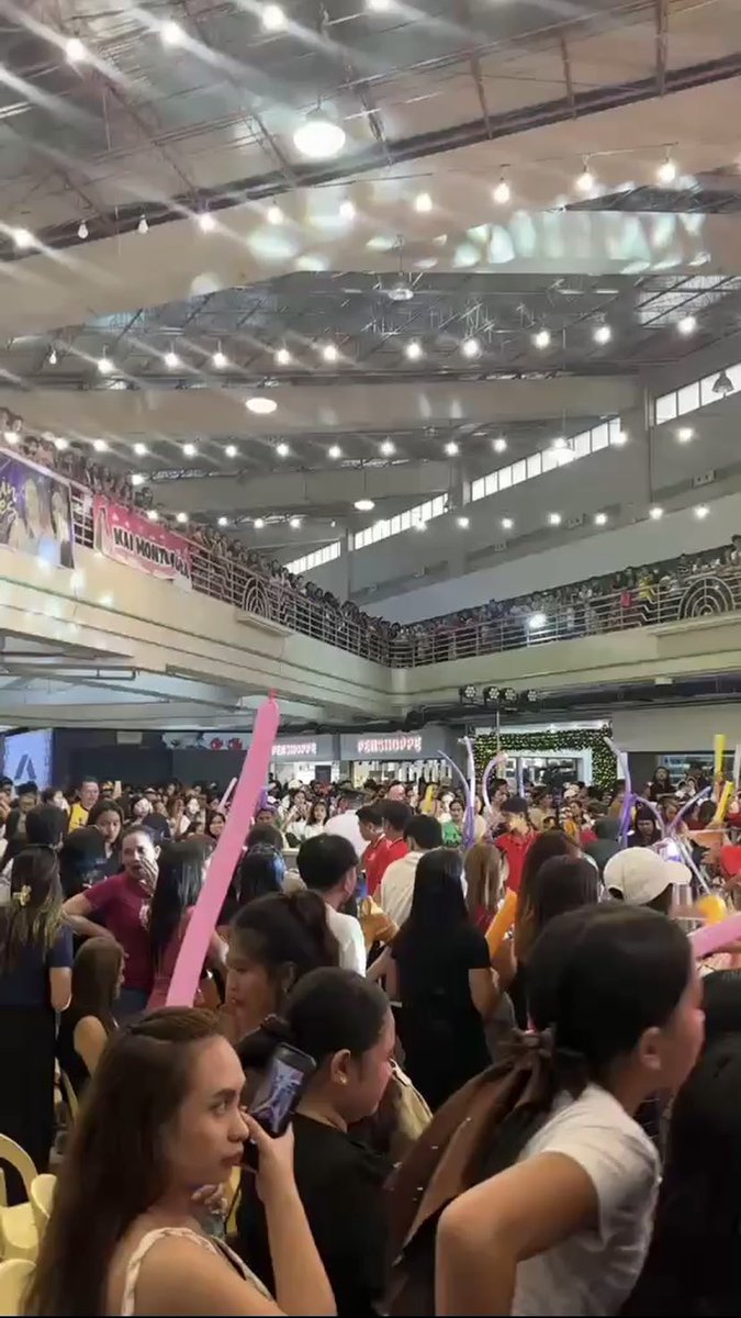 Nakakaproud! Kayang kaya ni Kai pumuno ng isang event center. Take note may bayad po ito ha? Hindi ito free. 
So proud of you our girlypop <a href="/kakaimontinolaa/">kai ☆</a> 

MADAYAW KAI 
MADAYAW KAI 
#KaiMontinola