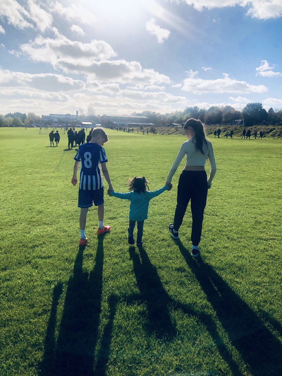Ceciliaclaire's tweet photo. My 13yr old daughter &amp; 11yr old son went Vegan this time last year. My niece in centre, Vegan from birth. My kids said last year ‘I’m Vegan now’ that was it, they never miss anything or feel deprived, it wasn’t hard for them to ‘quit’ They’re healthy, happy &amp; thriving♥️ #GoVegan https://t.co/ITLvkvqjcJ