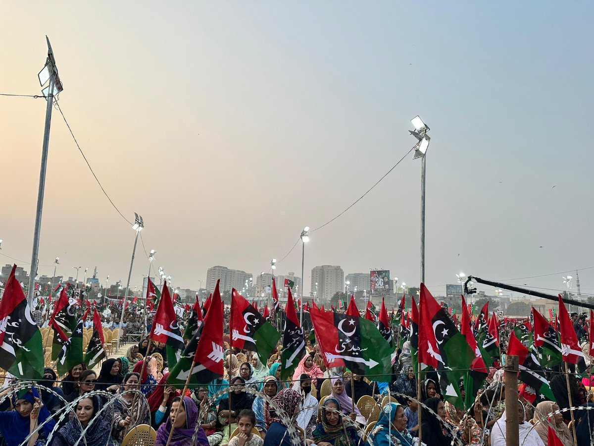30 نومبر یوم تاسیس 
چیئرمین بلاول بھٹو زرداری کا تاریخی خطاب سنے کے لئے عوام منتظر 
#PPPFoundationDay
#PPPDigitalKarachi
<a href="/BBhuttoZardari/">Bilawal Bhutto Zardari</a> 
<a href="/SaeedGhani1/">Senator Saeed Ghani</a>