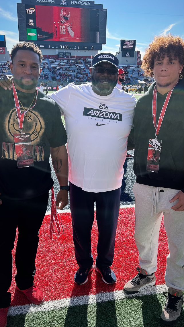 Braxton Jennings “3⭐️” ✞ (@brax_jennings) on Twitter photo Had a great time at <a href="/ArizonaFBall/">Arizona Football</a> yesterday. Thanks for the gameday invite. Tough loss but it was great to be there with <a href="/RealCoachCarter/">Alonzo “Zo” Carter</a> again. Thanks Coach! 🐻⬇️ <a href="/Tomcat_football/">Ashland Football</a> <a href="/CtackettC/">Chad Tackett</a> <a href="/J_maineKeyes/">Jermaine Keyes</a> <a href="/CRK_25_MU/">Curtis Keyes</a> <a href="/kyhssportszone/">Kentucky High School Sports Zone</a> <a href="/KPGfootball/">Kentucky Prep Gridiron</a> <a href="/KYEXPOSURE/">KY EXPOSURE</a> <a href="/247recruiting/">247Sports Recruiting</a> Had a great time at <a href="/ArizonaFBall/">Arizona Football</a> yesterday. Thanks for the gameday invite. Tough loss but it was great to be there with <a href="/RealCoachCarter/">Alonzo “Zo” Carter</a> again. Thanks Coach! 🐻⬇️ <a href="/Tomcat_football/">Ashland Football</a> <a href="/CtackettC/">Chad Tackett</a> <a href="/J_maineKeyes/">Jermaine Keyes</a> <a href="/CRK_25_MU/">Curtis Keyes</a> <a href="/kyhssportszone/">Kentucky High School Sports Zone</a> <a href="/KPGfootball/">Kentucky Prep Gridiron</a> <a href="/KYEXPOSURE/">KY EXPOSURE</a> <a href="/247recruiting/">247Sports Recruiting</a>