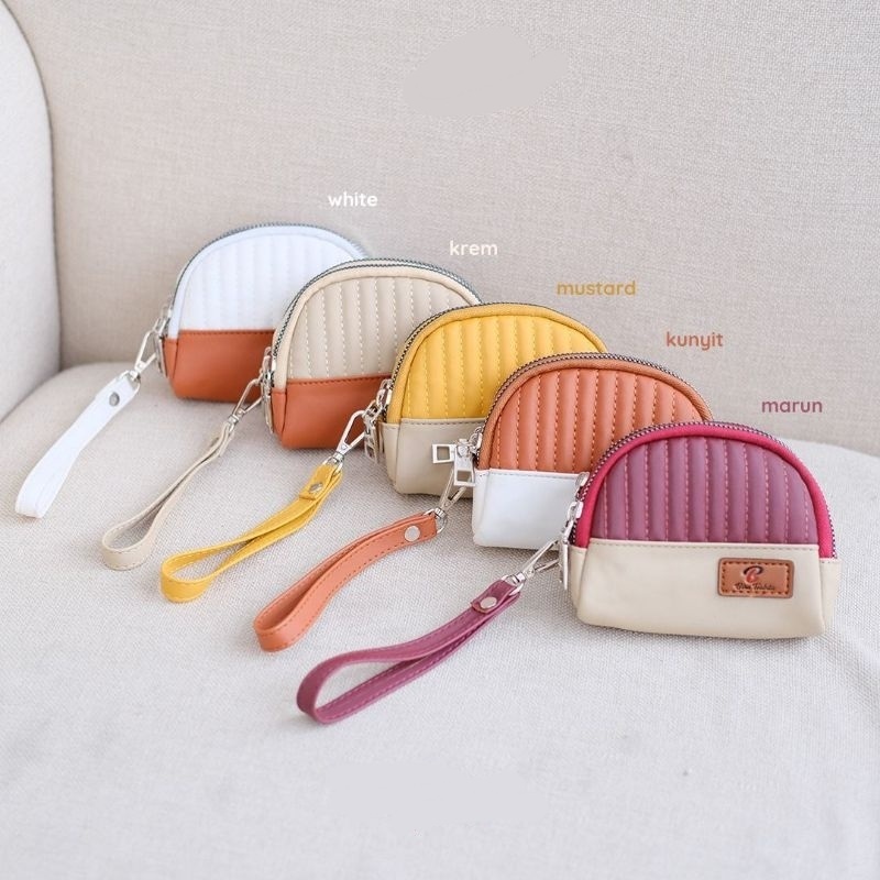 lapaknyaD's tweet photo. Dompet koin gemes
A thread~
#wallet #dompetmini #coin #karakter #lucu #cute #aesthetic #shopee #minggu #desember #gajian #weekend https://t.co/JQgG10NXbP