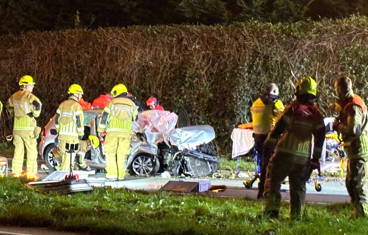 Zwaar ongeluk op Provincialeweg N506 in Hoorn: twee vrouwen gewond