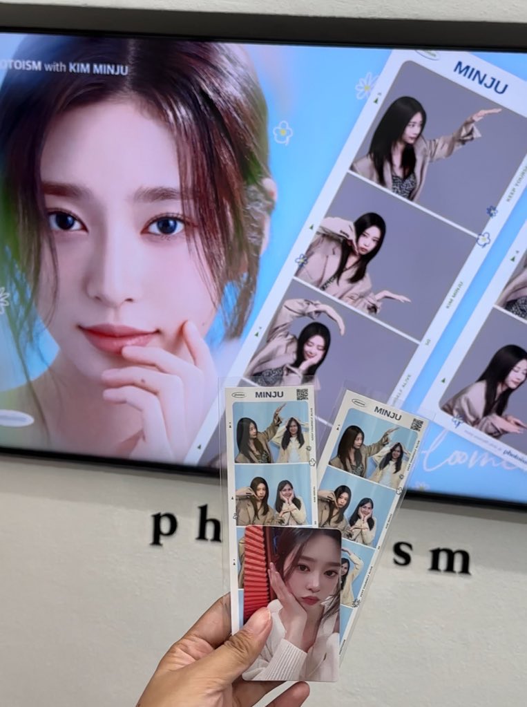 bbkztiu's tweet photo. thank you for the freebies @MindyuPH 🤪

#🌼 https://t.co/EGm5aKoeWn